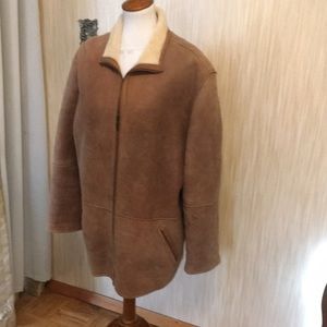 Shearling coat. Men.